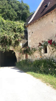 Caves Champignonnieres Des Roches outside