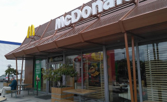 Mcdonald's outside