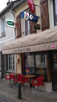 Au Bon Coin outside