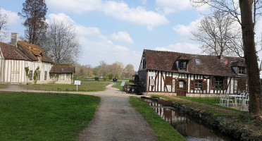 Aux Gouters Champetres Du Hameau outside