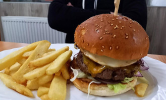 Kulturni Dum Vrdy food