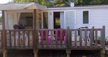 Camping Des Bastides outside