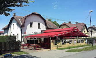 Hostinec U Matěje outside