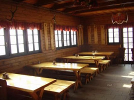 Restaurace Pod Sjezdovkou inside