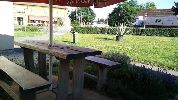 Pizzeria Sedmý Schod outside