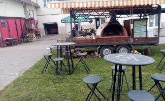 Pizzeria Sedmý Schod outside