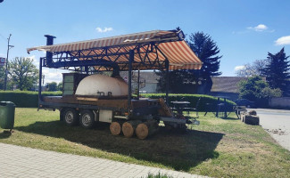 Pizzeria Sedmý Schod outside