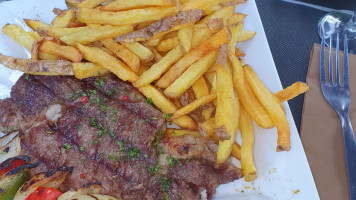 Bellechasse Café food