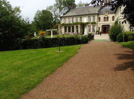 Chateau D'aubry du Hainaut outside