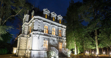 La Table Du Chateau Gratien outside