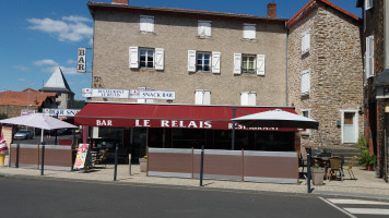 Le Relais outside