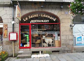 Le St-leonard outside