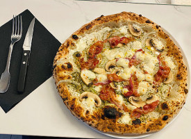 Neopolitan Pizzeria food