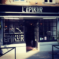 L'epikur outside