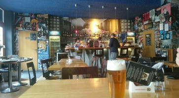 Minikino Cafe À l'intérieur