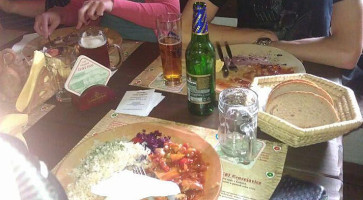 Památník, Pivovar, Hradní Restaurace A Muzeum Vítek Z Prčice Nourriture