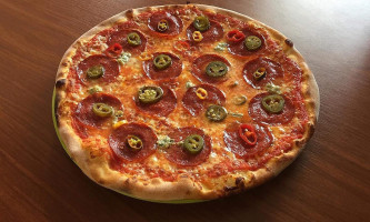 Pizza Postřižín food