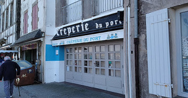 Creperie Du Port outside