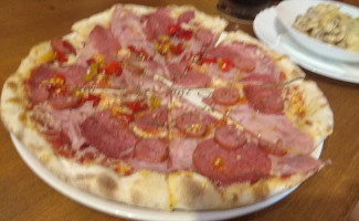 Pizzerie Pivnice U Divadla food