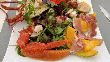 Villa Pinewood food