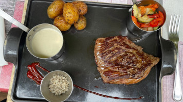 L'École Buissonnière food