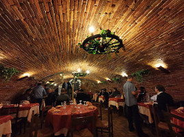 La Cave Au Cassoulet outside