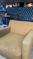 Starbucks roissy inside