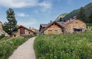 Rifugio Terzo Alpini outside