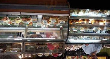 Restaurant Issy Guinguette inside