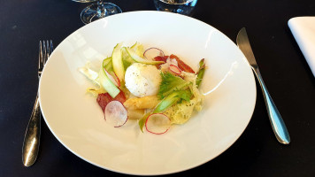 Château De La Barbinière food