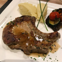 Le Petit Gus food