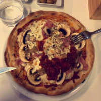 Pizzeria Serino food