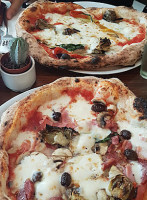 Pupetta Étienne Marcel Forno A Legna food