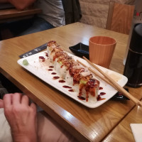 Fusion N'Rolls Sushi food