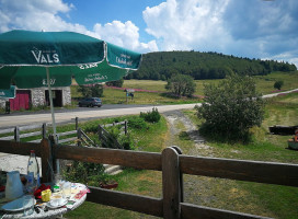 Bar Restaurant Chez Regine outside