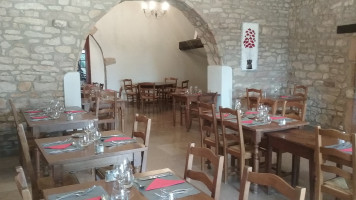 Auberge de Saint Oyen inside