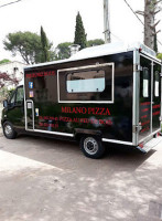 Milano Pizza outside