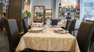 The Thirsty Barber inside