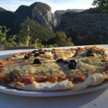 Pizzeria Jean Louis food