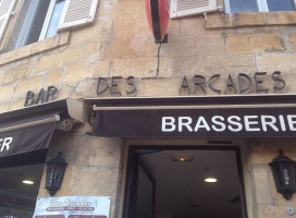 Bar Les Arcades outside