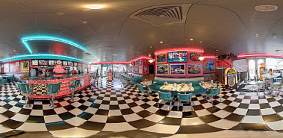 Tommy's Diner Cafe inside