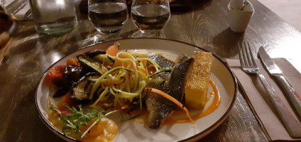 Le Temps Suspendu food