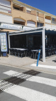 Le Matelot outside