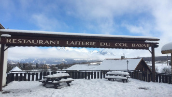 La Laiterie du Col Bayard outside