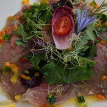 Au Jardin D'o Comida