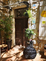 Logis Hôtel Il était Une Fois. Rest. Au Cul De Poule Dentro