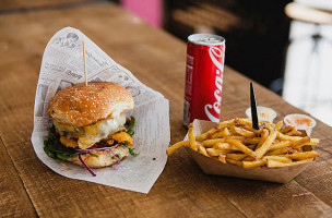 Le Bistrot Burger food