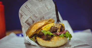 Le Bistrot Burger food
