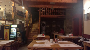 Pizza 66 -zavŘeno À l'intérieur