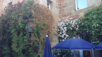 La Vielle Auberge outside